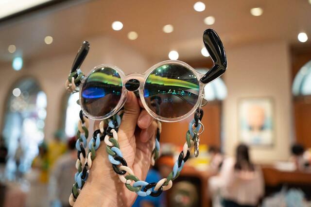 チェーン付きサングラス 3,800円｜ユニバーサル・スタジオ・ジャパン夏イベント「NO LIMIT! サマー 2023」スペシャルグッズ