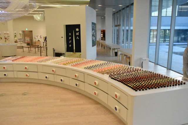 えっ？なんでこんなに寿司が？