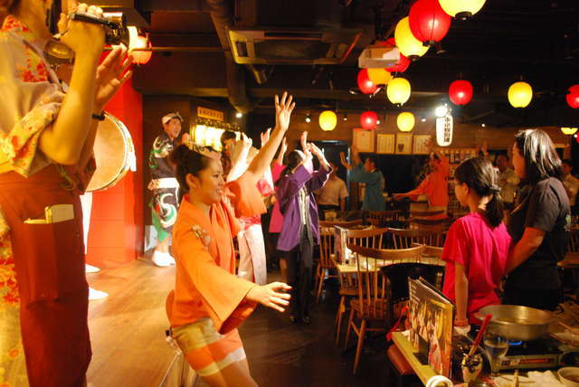 「阿波踊りが一年中楽しめる」新宿歌舞伎町の人気店