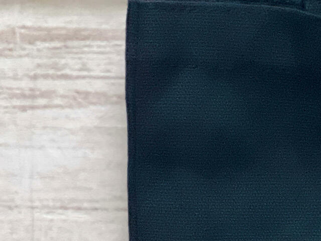 素材はポリエステル、綿。しっかりとしたコットンキャンバス調の生地です