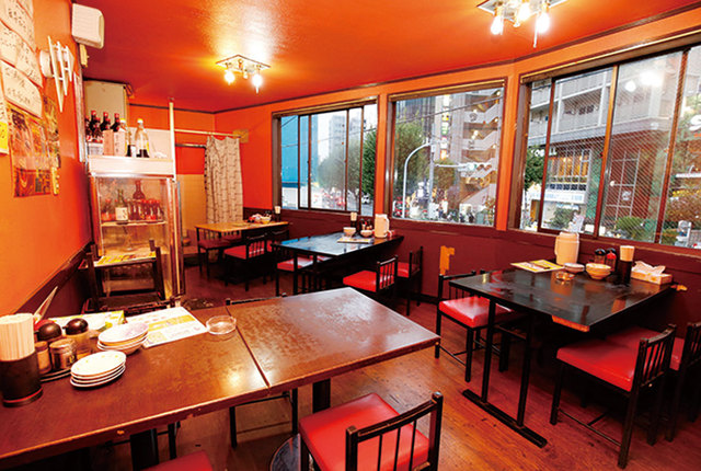 餃子専科Lee 新宿本店（東新宿）　内観