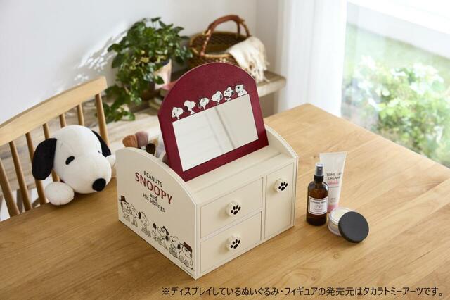 【ベルメゾンのスヌーピーグッズ売上ランキング 6位】「卓上メイク収納ボックス 『スヌーピー』 16,900円 （税込）