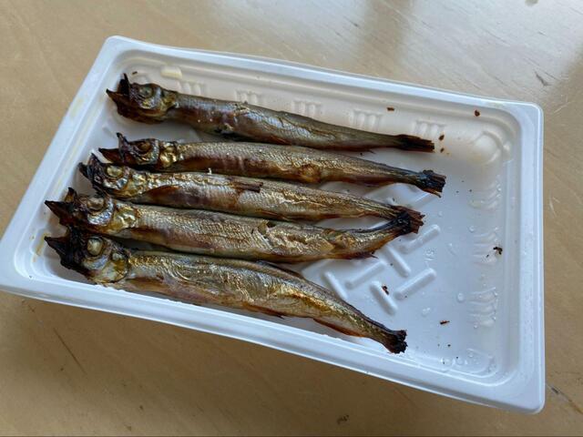 【セブン-イレブン　7プレミアム　焼からふとししゃも】おつまみにピッタリのししゃも