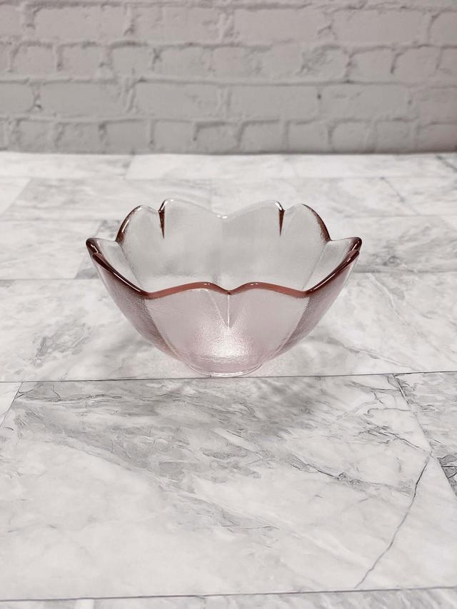 【ナチュラルキッチン】ガラス小鉢桜 深型／税込110円