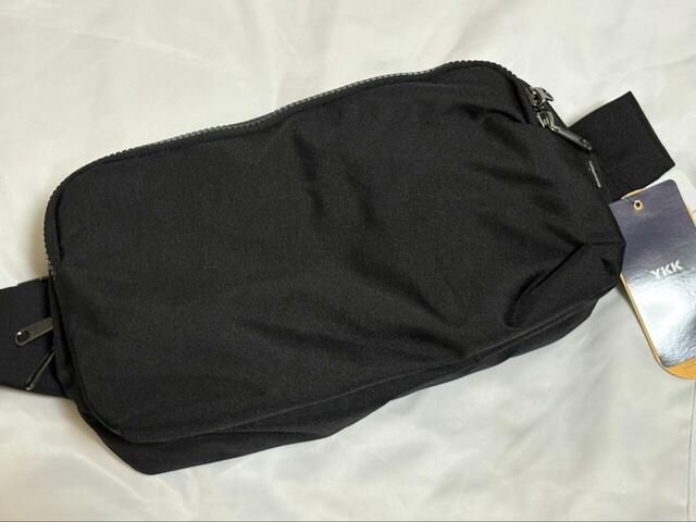 【ワークマン ベーシックボディバッグ】カラー展開はブラック、ブラウン、オフホワイトの3色です