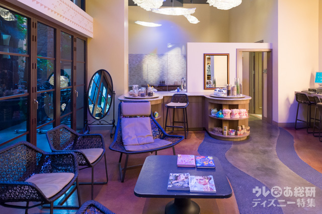 ペインテッド・スカイの内部の様子です