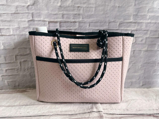 ちょっとしたお出かけの際の荷物を収納！