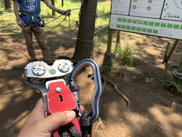 カラビナは場所によって使い方が変わるのでしっかり話を聞こう