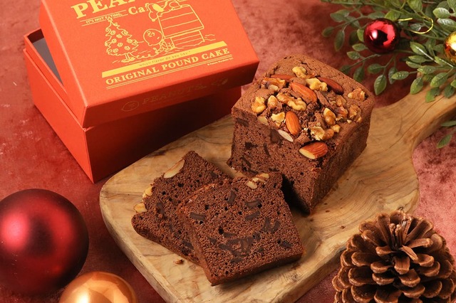 【PEANUTS Cafe】パウンドケーキ2025 Christmas (税込2,376円・12月1日発売)/1950年代のPEANUTS のクリスマスアートがかわいい!