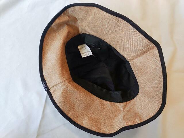 裏面が綿で、肌に優しい【リンネル 2023年8月号増刊】付録「marble SUD（マーブルシュッド）×kazumiさん」コラボの麦わら風ハット＆収納巾着セット ：価格1,280円（税込）