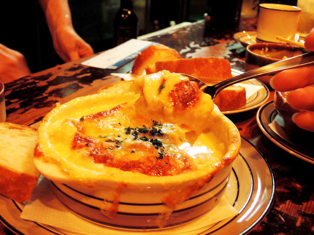 カニのクレープ包みグラタン（1400円） 