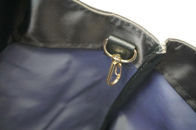 【軽量版！365日使えるエブリデイバッグBOOK by地曳いく子】ゴールドの金具