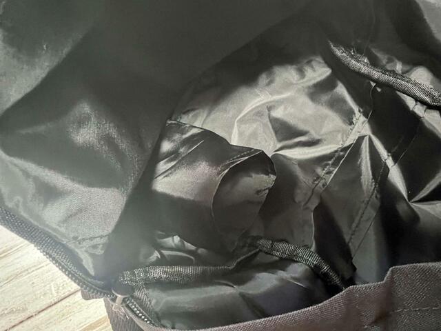 【otonaMUSE（オトナミューズ）6月号増刊】サイドにボトルを入れられるポケットひとつ