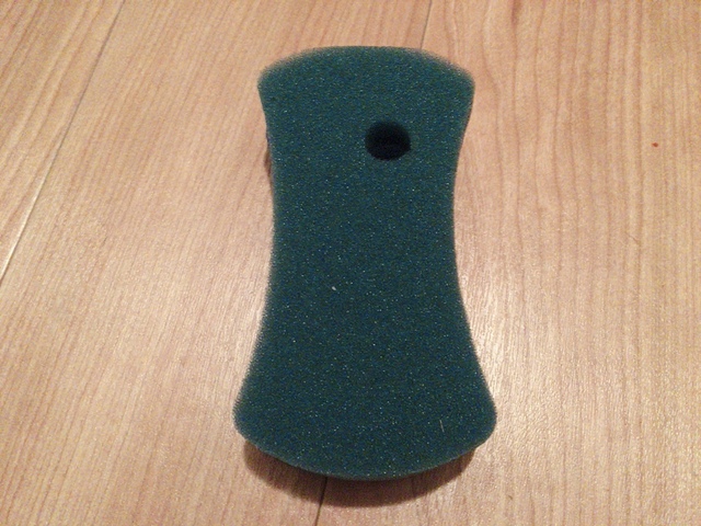 【カインズ】水だけでも汚れを落とすバススポンジ ソフト／持ちやすいくびれが嬉しい！