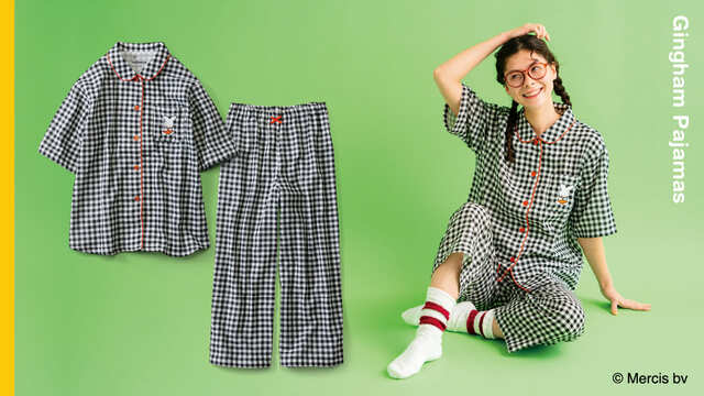 【フェリシモ　ナインチェ刺しゅうのダブルガーゼギンガムパジャマ（税込7,150円）】ナインチェのロゴや、パンツのバックポケットに付いている「miffy70」の特別なプリントネームもうれしいポイント！