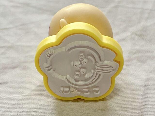 台座がスタンプになっています！