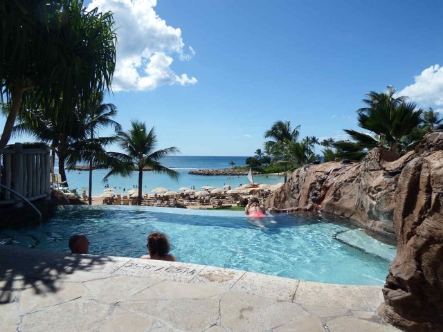 晴れた日のワールプール（アロヒポイント）からの景色