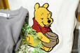 【くまのプーさん　ゆったりお買い物フェア】刺繍のクオリティも抜群　© DISNEY. Based on the 