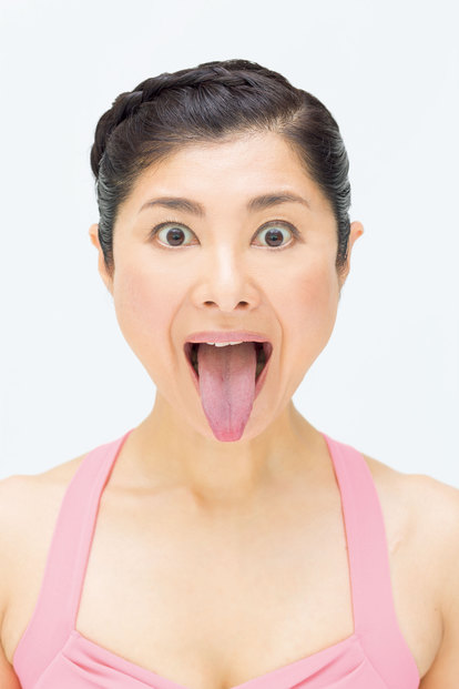 1週間で小顔 デカ目に 間々田佳子流 顔ヨガ で なりたい顔 になる方法 2 4 Mimot ミモット 1週間で小顔 デカ目に 間々田佳子流 顔ヨガ で なりたい顔 になる方法 2 4 Mimot ミモット