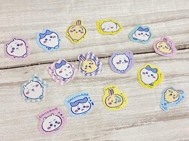 【ちいかわ×DAISO限定デザイン】「フレークシール ちいかわ」3点買えば、こんなに豊富な種類のシールがゲットできちゃう♪シル活をしている方は必見のアイテム！