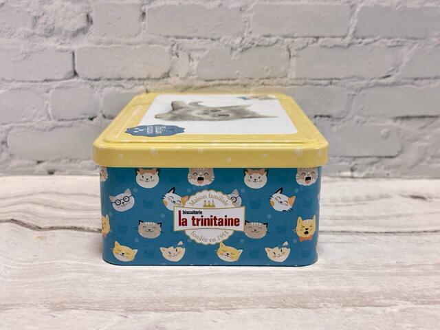 【カルディ/ラ・トリニテーヌ クッキー キャッツイエロー】側面のネコ総柄にも注目!ポップでキュートなデザインです♪