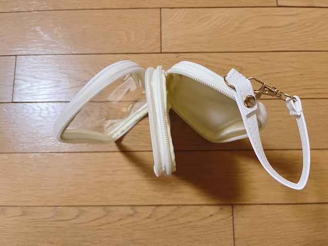 【GLOBAL WORK 晴雨兼用推しごとカラーミー傘】2重構造のポーチのマチはそれぞれ3cm。片方に傘を収納した場合、もう片方にぬいぐるみなどの分厚いものを収納するのは難しそうです