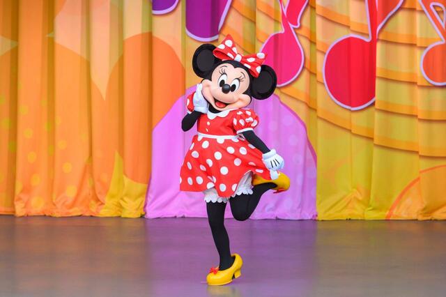 東京ディズニーリゾート「ジャンボリミッキー！レッツ・ダンス！」 © Disney