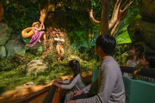 東京ディズニーシー「ファンタジースプリングス」内「ラプンツェルのランタンフェスティバル」