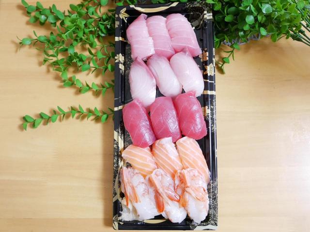 握り寿司　15貫　税込1,944円