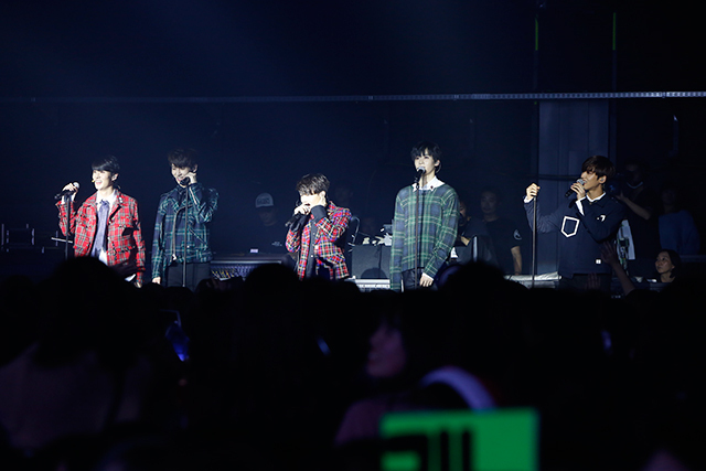 PENTAGON　12月10日＠東京・豊洲PIT