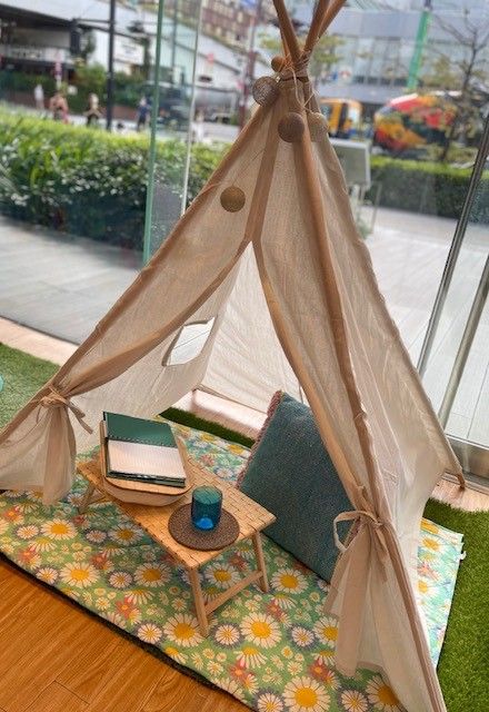 屋内用テント 4,000円（税込4,400円）