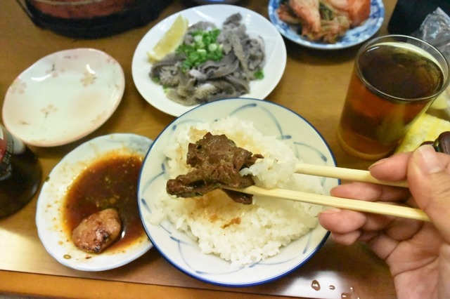 白ってホルモンかと思ったらご飯だった
