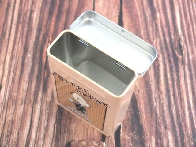 ミニ缶の中はこんな感じ【MonoMater（モノマスター）9月号増刊】「スヌーピーデザインのコーヒー缶」