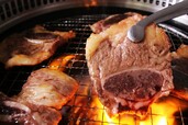 「骨付きカルビ」＜期間：2026年5月3日～5日＞【「イベリコ豚」＆「骨付きカルビ」が食べ放題！すたみな太郎の“GW贅沢企画”で人気焼肉を好きなだけ！】