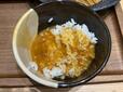 【小麦晴れ 食べ放題/カレー・ご飯】白ごはんにカレーをかけてカレーライスとして食べることができます