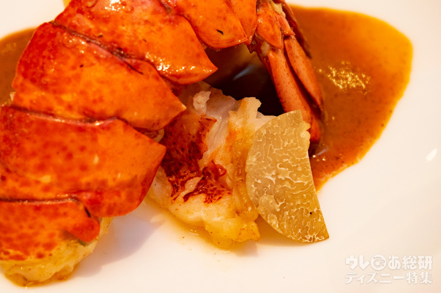 ディズニーアンバサダーホテル「エンパイア・グリル」“ディズニー・クリスマス” スペシャルディナー エメラルド