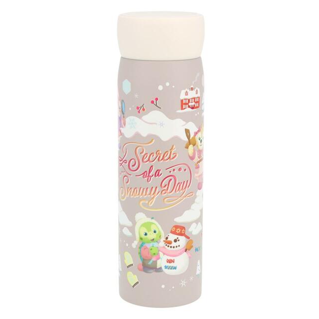 ステンレスボトル 3,900円｜「ダッフィー＆フレンズのシークレット・オブ・スノーウィーデイ」グッズ｜販売店舗：東京ディズニーシー「マクダックス・デパートメントストア」｜発売日：2025年11月4日（火）