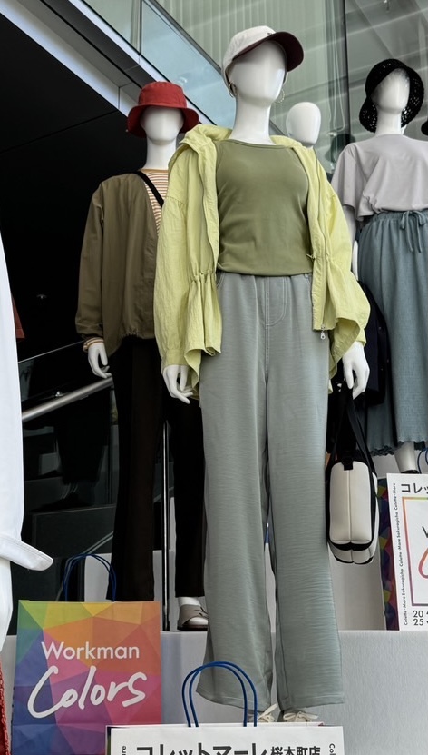 【ワークマン　シェルジャケット】腰のスピンドルを調整することでシルエットを自在に変えられ、さまざまなスタイルが楽しめます