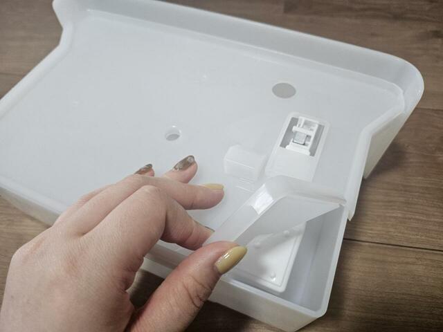 【アイリスオーヤマ　衣類乾燥除湿機】水タンクには排出口がついているので、簡単に中の水を捨てられます♪