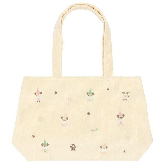 トートバッグ 4,800円｜東京ディズニーリゾート「ディズニー・クリスマス」スペシャルグッズ｜販売店舗：東京ディズニーランド「ディズニー＆カンパニー」、東京ディズニーシー「ガッレーリア・ディズニー」｜発売日：2026年11月10日(火)