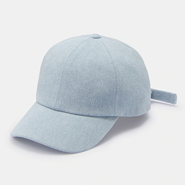 【GU（ジーユー） キャップ】淡いくすみブルーで夏らしいファッションに早変わり(画像提供:GU)