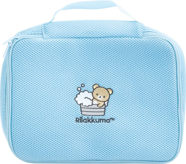【すみっコぐらし&リラックマ トラベルグッズ】メッシュトラベルポーチ 2,200円/お風呂に入っているリラックマのイラストも癒されます