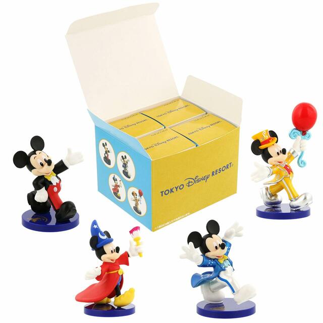 フィギュアセット 5,600円｜サイズ：（外箱）縦約11×横約13×高さ約9cm（1箱あたり）縦約5×横約6×高さ約9cm、セット内容：1BOX全4種 ※この1BOXで全4種そろえることができます ※価格は、1BOX（全4種）の価格です｜東京ディズニーリゾート40周年“ドリームゴーラウンド”「MEMORY-GO-ROUND」グッズ｜発売日：2023年6月13日（月）｜販売店舗：東京ディズニーランド「グランドエンポーリアム」、東京ディズニーシー「エンポーリオ」