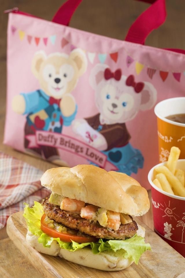 スペシャルセット、スーベニアランチケース付き ¥1,950 ※シュリンプ＆アボカドのビーフパティバーガー、フレンチフライポテト、ソフトドリンクのチョイス【販売店舗】ケープコッド・クックオフ｜TDS「スウィート・ダッフィー」2016