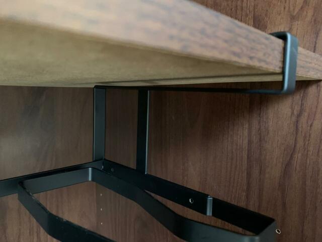 【山崎実業 下駄箱中長靴＆ブーツホルダー】棚板の厚みは約1.8～2.8cmまでの厚さに対応