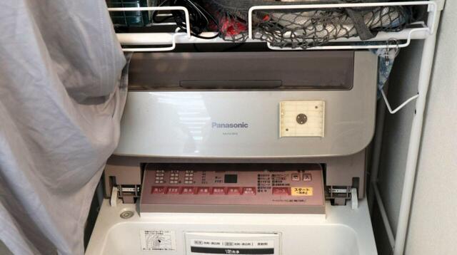 【ニトリ 洗濯機ラック】7kgの縦型洗濯機のふたを開閉しても、棚板にぶつからないのが嬉しい