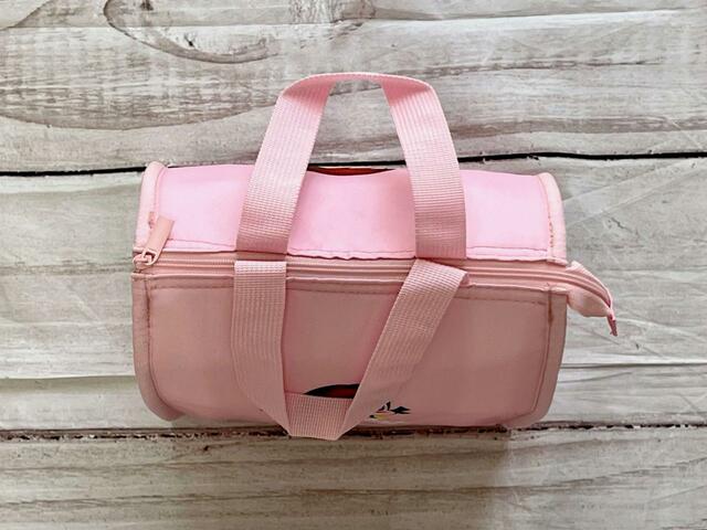 500mlのペットボトルが6本入れても、ファスナーはしっかり閉められます♪