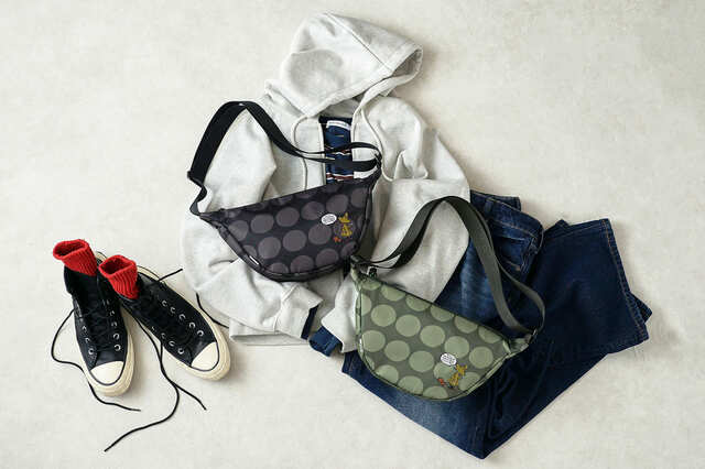 【ムーミン「スナフキンの三日月ショルダー」】軽くて快適なバッグが新登場！