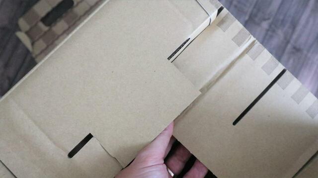 【ソト(SOTO) 燻家 スモークハウス】使い方や組み立てかたは本体に印刷されています