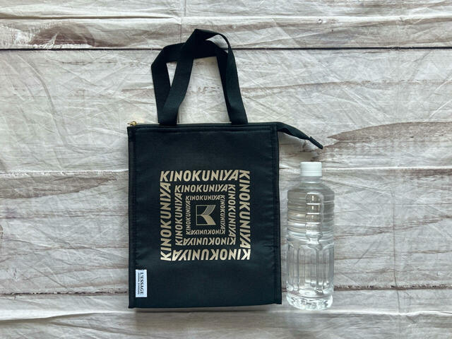 550mlのペットボトルと並べてみました